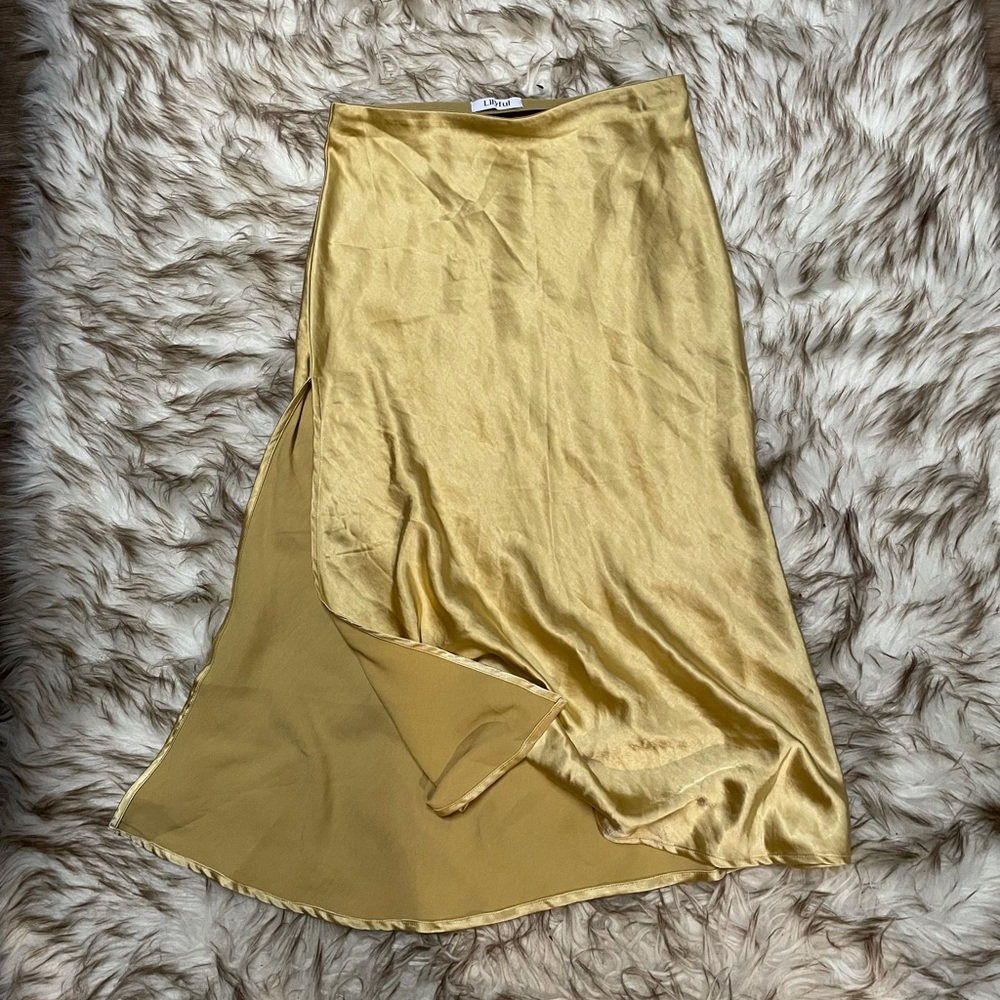 MIDI satin effect skirt